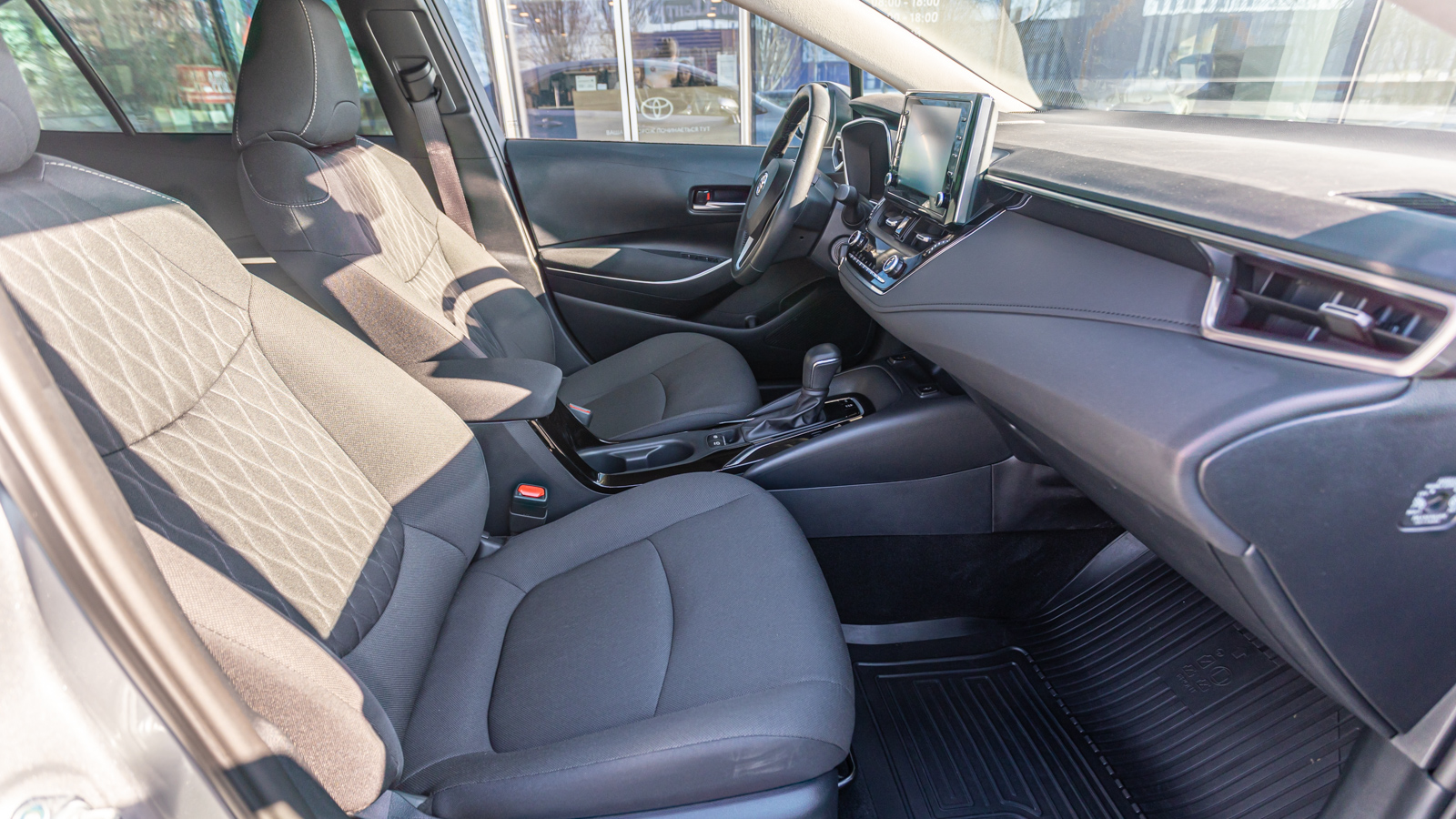 Toyota COROLLA 2022 року, Седан, Тойота Центр Дніпро "Алмаз Мотор" на Запорізькому шосе, м.Дніпро | Фото № 6 Toyota COROLLA 2022 року з пробігом 25453 км, Седан, Тойота Центр Дніпро "Алмаз Мотор" на Запорізькому шосе, м.Дніпро - 935000 ГРН | Фото № 6