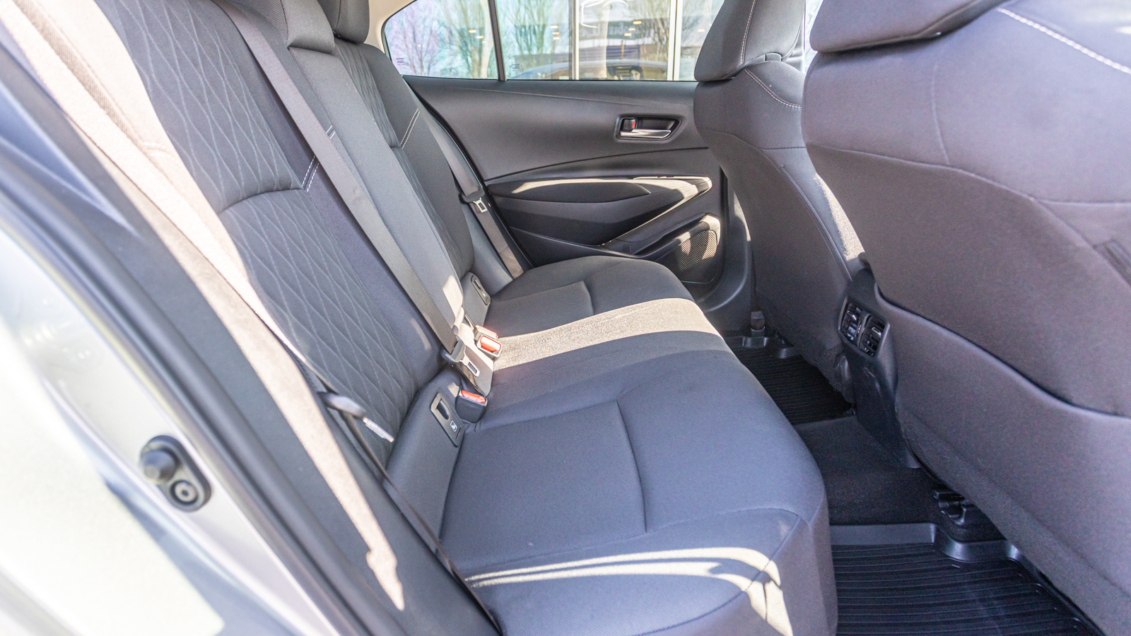 Toyota COROLLA 2022 року, Седан, Тойота Центр Дніпро "Алмаз Мотор" на Запорізькому шосе, м.Дніпро | Фото № 7 Toyota COROLLA 2022 року з пробігом 25453 км, Седан, Тойота Центр Дніпро "Алмаз Мотор" на Запорізькому шосе, м.Дніпро - 935000 ГРН | Фото № 7