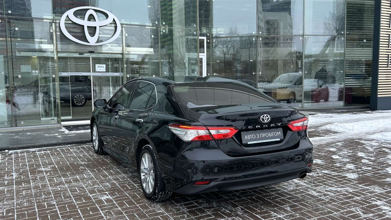 Toyota CAMRY 2017 року, Седан, Тойота Центр Київ "Автосаміт Укравто", м.Київ | Фото № 2 Toyota CAMRY 2017 року з пробігом 179000 км, Седан, Тойота Центр Київ "Автосаміт Укравто", м.Київ - 965000 ГРН | Фото № 2