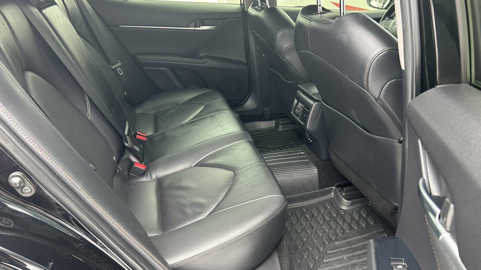 Toyota CAMRY 2017 року, Седан, Тойота Центр Київ "Автосаміт Укравто", м.Київ | Фото № 7 Toyota CAMRY 2017 року з пробігом 179000 км, Седан, Тойота Центр Київ "Автосаміт Укравто", м.Київ - 965000 ГРН | Фото № 7