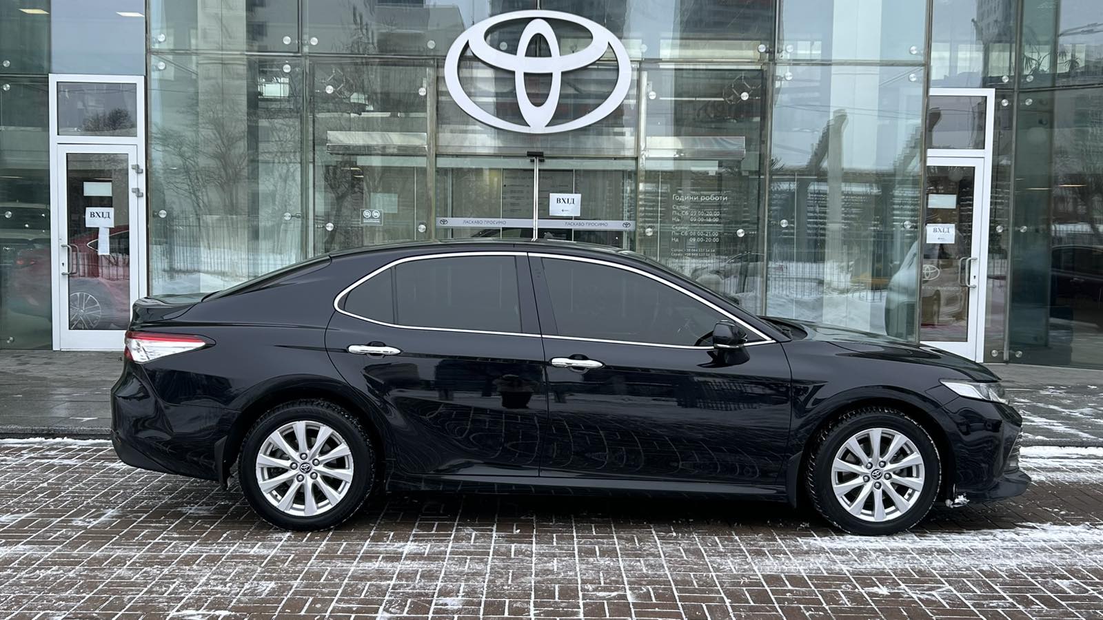 Toyota CAMRY 2017 року, Седан, Тойота Центр Київ "Автосаміт Укравто", м.Київ | Фото № 15 Toyota CAMRY 2017 року з пробігом 179000 км, Седан, Тойота Центр Київ "Автосаміт Укравто", м.Київ - 965000 ГРН | Фото № 15