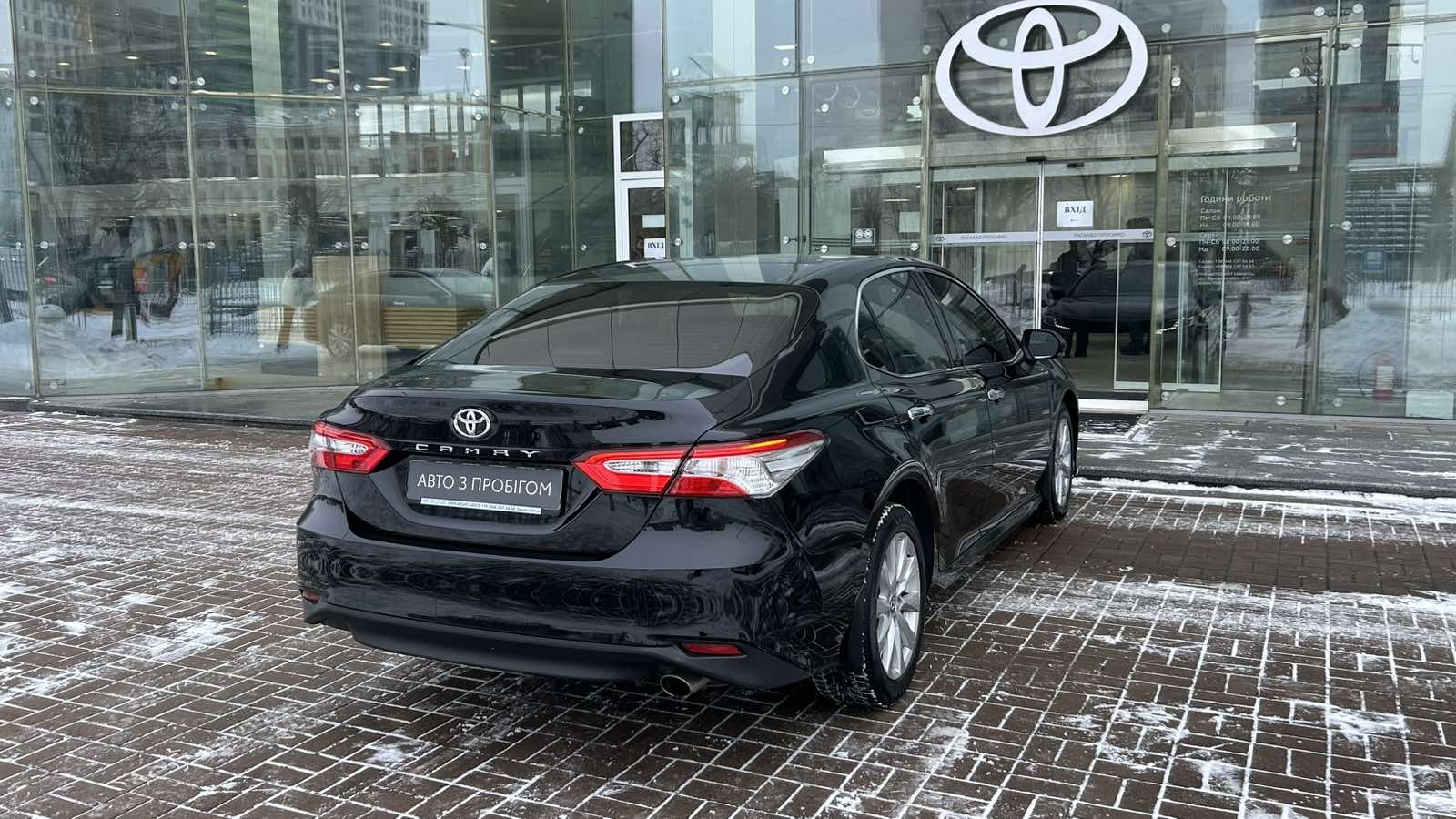 Toyota CAMRY 2017 року, Седан, Тойота Центр Київ "Автосаміт Укравто", м.Київ | Фото № 16 Toyota CAMRY 2017 року з пробігом 179000 км, Седан, Тойота Центр Київ "Автосаміт Укравто", м.Київ - 965000 ГРН | Фото № 16