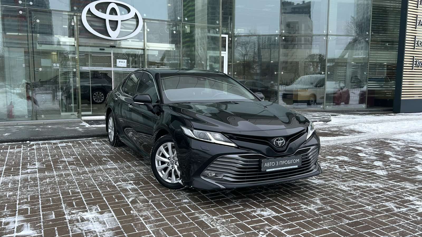 Toyota CAMRY 2017 року, Седан, Тойота Центр Київ "Автосаміт Укравто", м.Київ | Фото № 17 Toyota CAMRY 2017 року з пробігом 179000 км, Седан, Тойота Центр Київ "Автосаміт Укравто", м.Київ - 965000 ГРН | Фото № 17