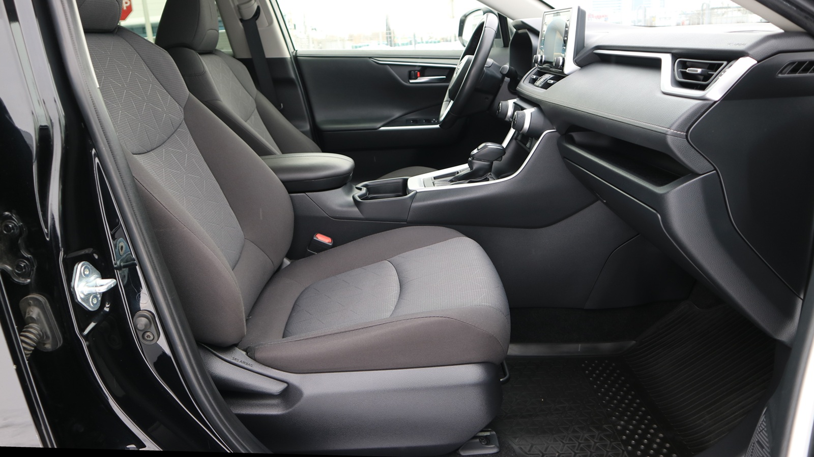 Toyota RAV4 2019 року, Універсал, Тойота Центр Київ "Автосаміт Укравто Столичне", м.Київ | Фото № 6 Toyota RAV4 2019 року з пробігом 155372 км, Універсал, Тойота Центр Київ "Автосаміт Укравто Столичне", м.Київ - 1025000 ГРН | Фото № 6