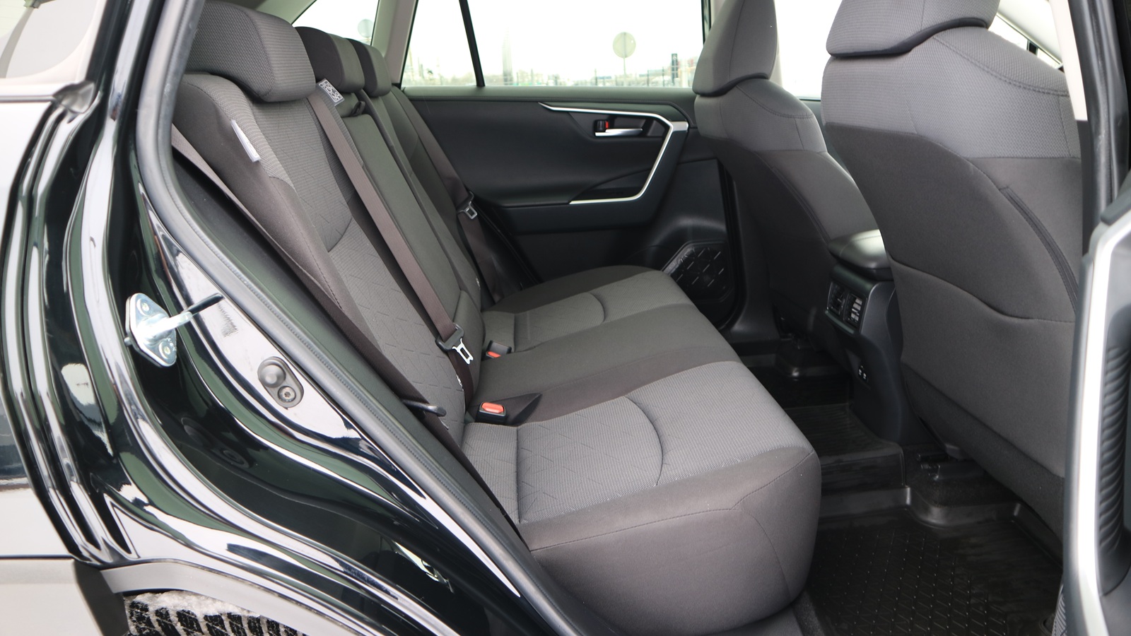 Toyota RAV4 2019 року, Універсал, Тойота Центр Київ "Автосаміт Укравто Столичне", м.Київ | Фото № 7 Toyota RAV4 2019 року з пробігом 155372 км, Універсал, Тойота Центр Київ "Автосаміт Укравто Столичне", м.Київ - 1025000 ГРН | Фото № 7