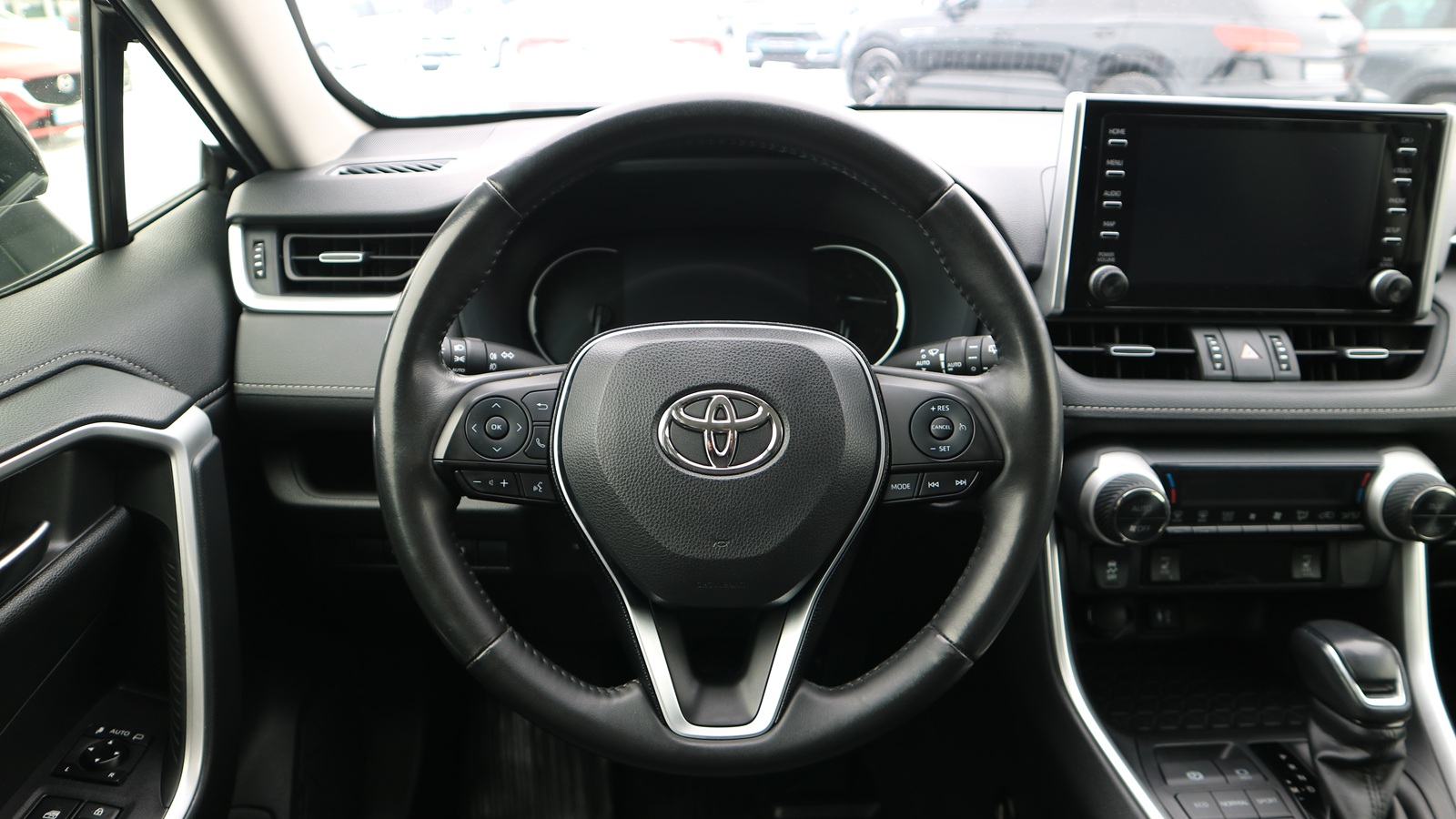 Toyota RAV4 2019 року, Універсал, Тойота Центр Київ "Автосаміт Укравто Столичне", м.Київ | Фото № 9 Toyota RAV4 2019 року з пробігом 155372 км, Універсал, Тойота Центр Київ "Автосаміт Укравто Столичне", м.Київ - 1025000 ГРН | Фото № 9