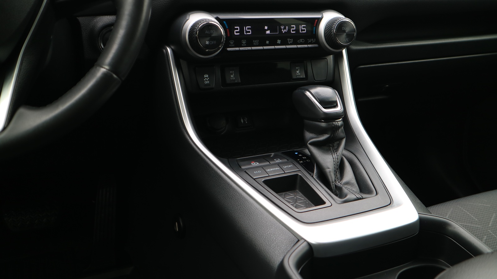 Toyota RAV4 2019 року, Універсал, Тойота Центр Київ "Автосаміт Укравто Столичне", м.Київ | Фото № 20 Toyota RAV4 2019 року з пробігом 155372 км, Універсал, Тойота Центр Київ "Автосаміт Укравто Столичне", м.Київ - 1025000 ГРН | Фото № 20