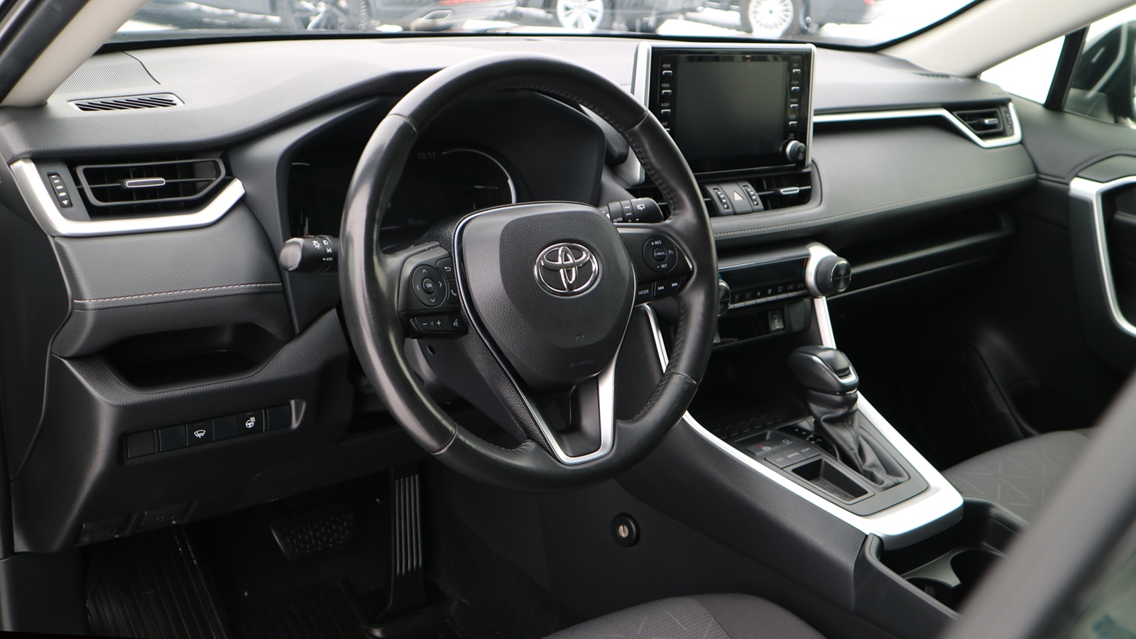 Toyota RAV4 2019 року, Універсал, Тойота Центр Київ "Автосаміт Укравто Столичне", м.Київ | Фото № 22 Toyota RAV4 2019 року з пробігом 155372 км, Універсал, Тойота Центр Київ "Автосаміт Укравто Столичне", м.Київ - 1025000 ГРН | Фото № 22