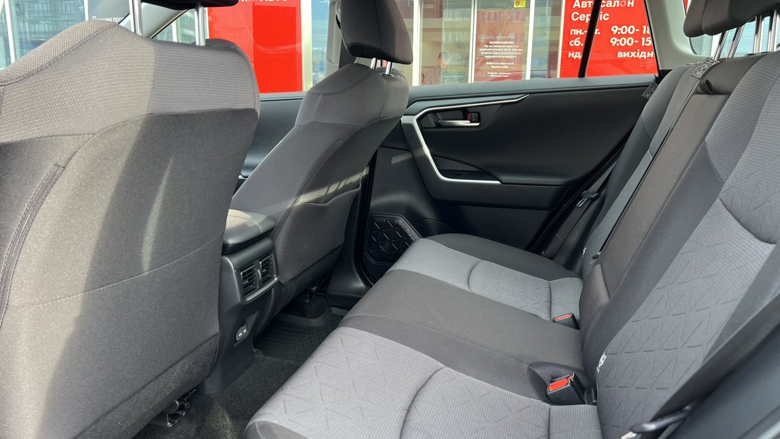 Toyota RAV4 2024 року, Універсал, Тойота Центр Івано-Франківськ "Класик-Авто", м.Івано-Франківськ | Фото № 11 Toyota RAV4 2024 року з пробігом 36943 км, Універсал, Тойота Центр Івано-Франківськ "Класик-Авто", м.Івано-Франківськ - 1595500 ГРН | Фото № 11