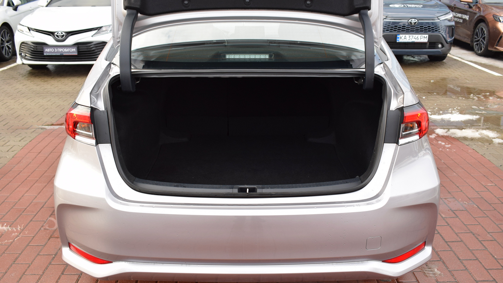 Toyota COROLLA 2019 року, Седан, Тойота Центр Житомир "Стар - Кар", м.Житомир | Фото № 10 Toyota COROLLA 2019 року з пробігом 44529 км, Седан, Тойота Центр Житомир "Стар - Кар", м.Житомир - 829900 ГРН | Фото № 10