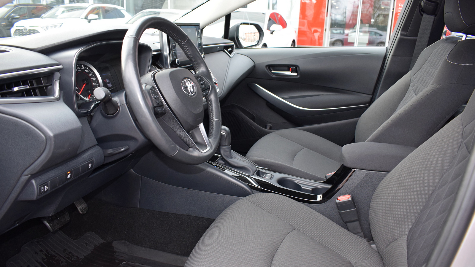 Toyota COROLLA 2019 року, Седан, Тойота Центр Житомир "Стар - Кар", м.Житомир | Фото № 12 Toyota COROLLA 2019 року з пробігом 44529 км, Седан, Тойота Центр Житомир "Стар - Кар", м.Житомир - 829900 ГРН | Фото № 12