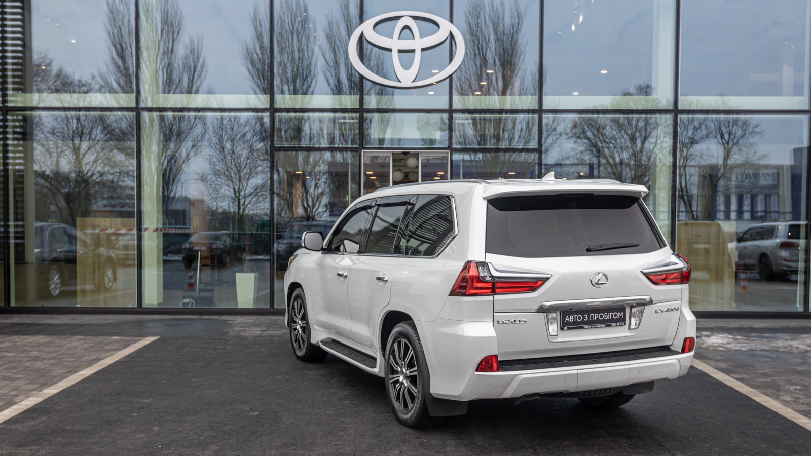 Lexus LX 2016 року, Універсал, Тойота Центр Дніпро "Алмаз Мотор" на Запорізькому шосе, м.Дніпро | Фото № 2 Lexus LX 2016 року з пробігом 158506 км, Універсал, Тойота Центр Дніпро "Алмаз Мотор" на Запорізькому шосе, м.Дніпро - 2475000 ГРН | Фото № 2