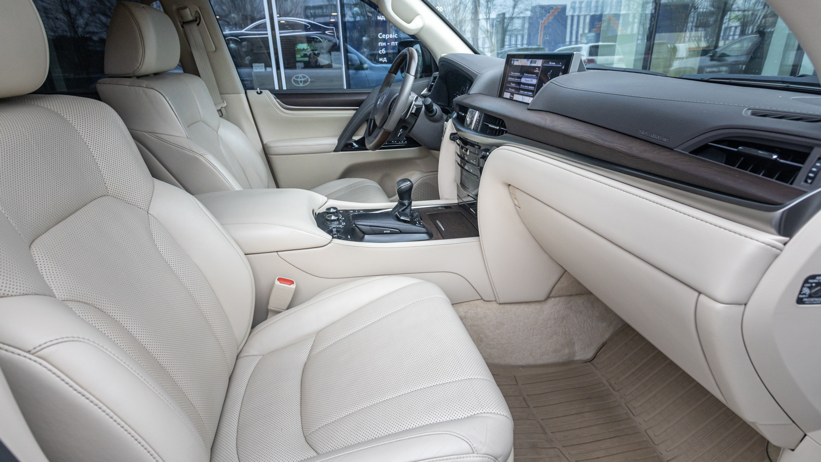 Lexus LX 2016 року, Універсал, Тойота Центр Дніпро "Алмаз Мотор" на Запорізькому шосе, м.Дніпро | Фото № 6 Lexus LX 2016 року з пробігом 158506 км, Універсал, Тойота Центр Дніпро "Алмаз Мотор" на Запорізькому шосе, м.Дніпро - 2475000 ГРН | Фото № 6