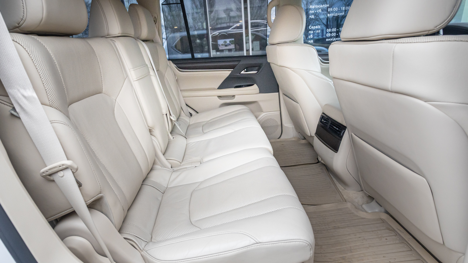 Lexus LX 2016 року, Універсал, Тойота Центр Дніпро "Алмаз Мотор" на Запорізькому шосе, м.Дніпро | Фото № 7 Lexus LX 2016 року з пробігом 158506 км, Універсал, Тойота Центр Дніпро "Алмаз Мотор" на Запорізькому шосе, м.Дніпро - 2475000 ГРН | Фото № 7