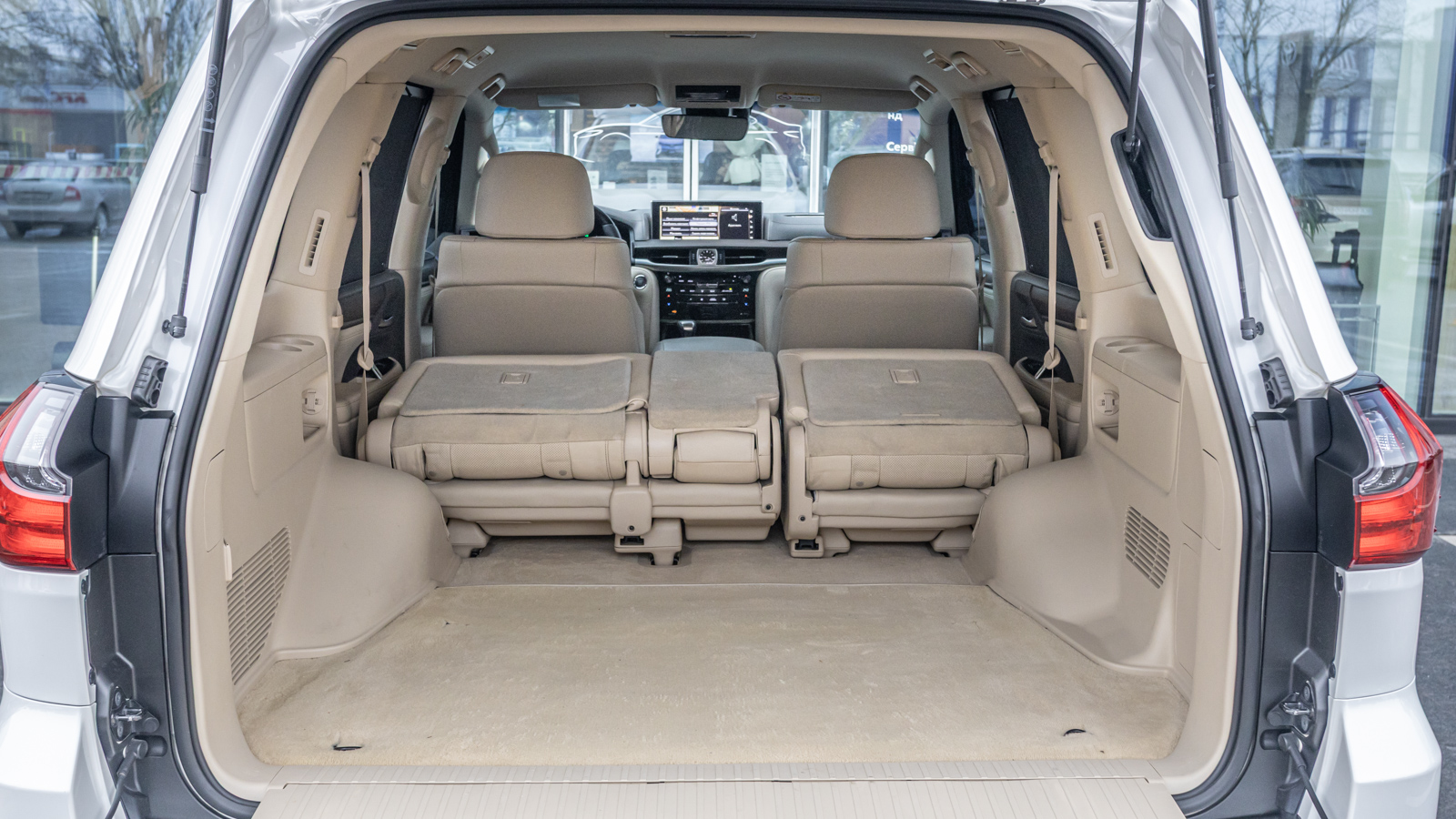 Lexus LX 2016 року, Універсал, Тойота Центр Дніпро "Алмаз Мотор" на Запорізькому шосе, м.Дніпро | Фото № 11 Lexus LX 2016 року з пробігом 158506 км, Універсал, Тойота Центр Дніпро "Алмаз Мотор" на Запорізькому шосе, м.Дніпро - 2475000 ГРН | Фото № 11