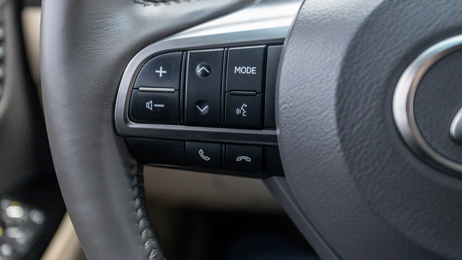 Lexus LX 2016 року, Універсал, Тойота Центр Дніпро "Алмаз Мотор" на Запорізькому шосе, м.Дніпро | Фото № 30 Lexus LX 2016 року з пробігом 158506 км, Універсал, Тойота Центр Дніпро "Алмаз Мотор" на Запорізькому шосе, м.Дніпро - 2475000 ГРН | Фото № 30