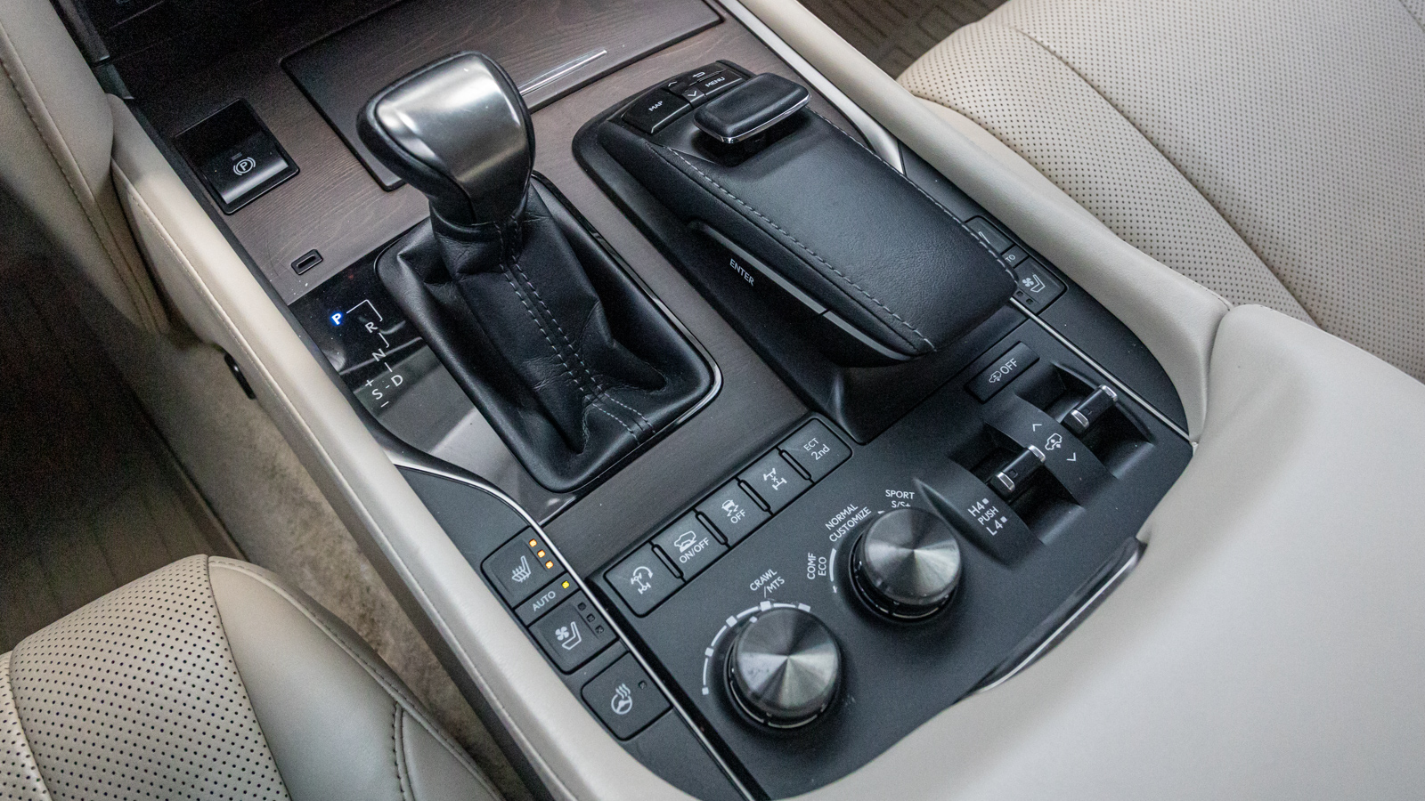 Lexus LX 2016 року, Універсал, Тойота Центр Дніпро "Алмаз Мотор" на Запорізькому шосе, м.Дніпро | Фото № 34 Lexus LX 2016 року з пробігом 158506 км, Універсал, Тойота Центр Дніпро "Алмаз Мотор" на Запорізькому шосе, м.Дніпро - 2475000 ГРН | Фото № 34