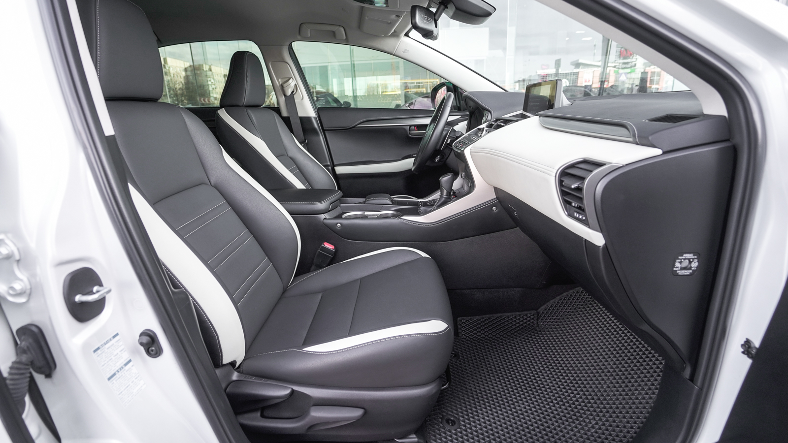 Lexus NX 2020 року, Універсал, Лексус Львів, м.Львів | Фото № 6 Lexus NX 2020 року з пробігом 50562 км, Універсал, Лексус Львів, м.Львів - 1370250 ГРН | Фото № 6