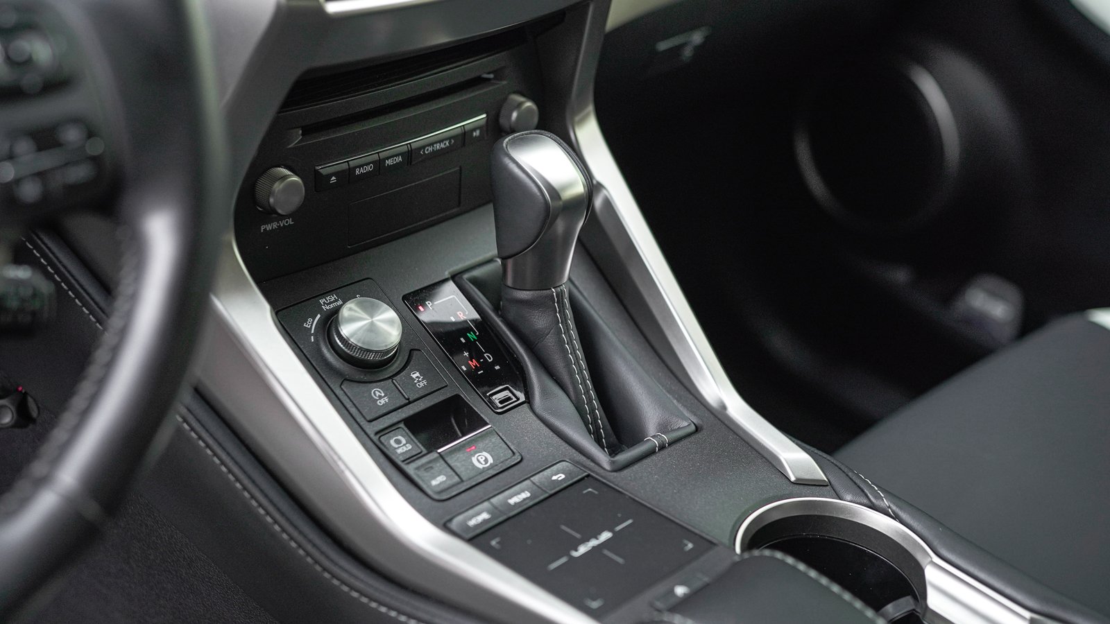 Lexus NX 2020 року, Універсал, Лексус Львів, м.Львів | Фото № 31 Lexus NX 2020 року з пробігом 50562 км, Універсал, Лексус Львів, м.Львів - 1370250 ГРН | Фото № 31