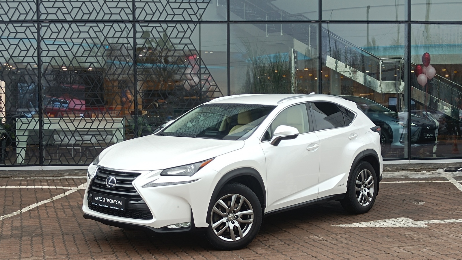 Lexus NX 2015 року, Універсал, Лексус Київ Захід, м.Київ | Фото № 1 Lexus NX 2015 року з пробігом 114368 км, Універсал, Лексус Київ Захід, м.Київ - 1131000 ГРН | Фото № 1