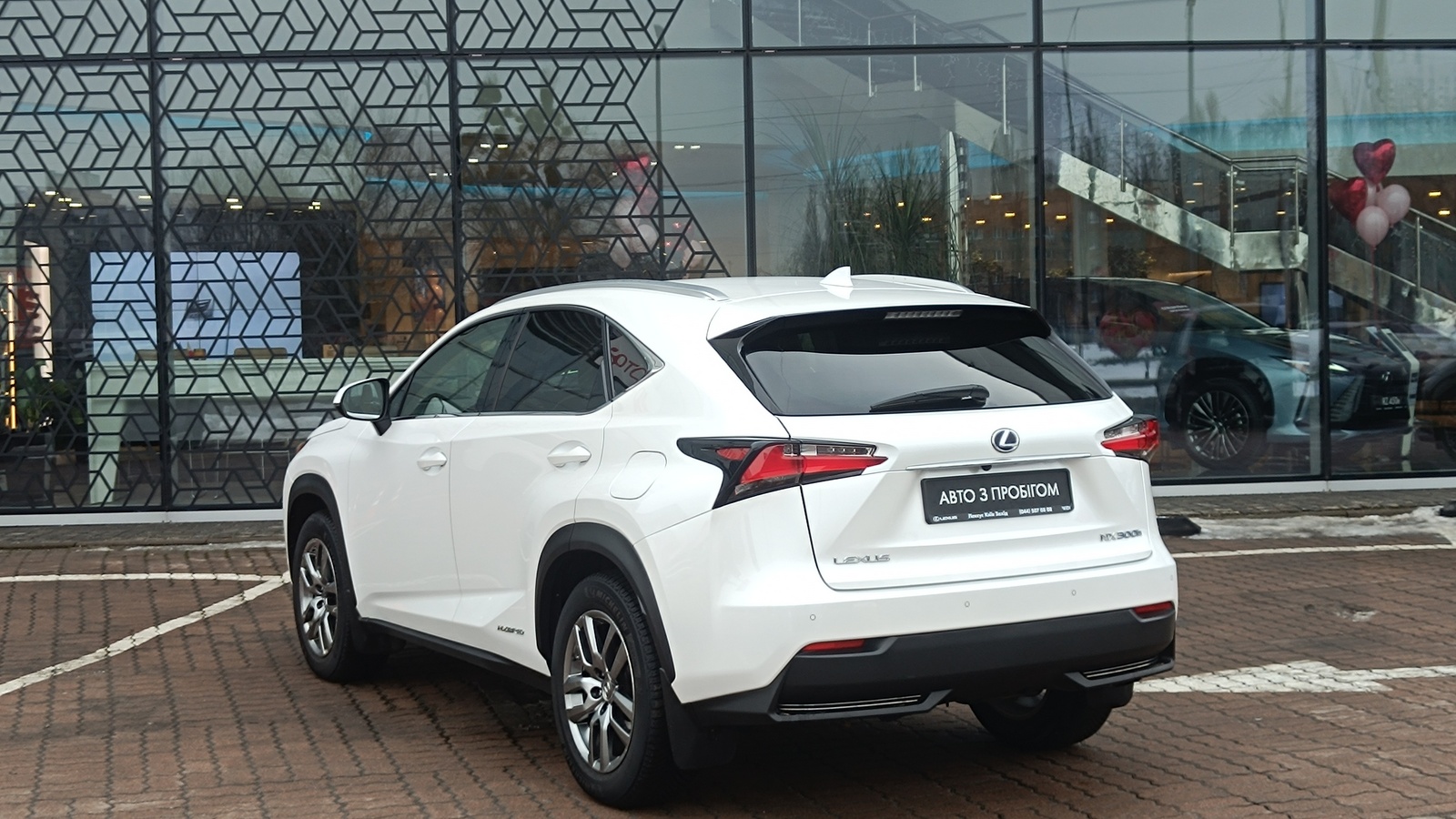 Lexus NX 2015 року, Універсал, Лексус Київ Захід, м.Київ | Фото № 2 Lexus NX 2015 року з пробігом 114368 км, Універсал, Лексус Київ Захід, м.Київ - 1131000 ГРН | Фото № 2