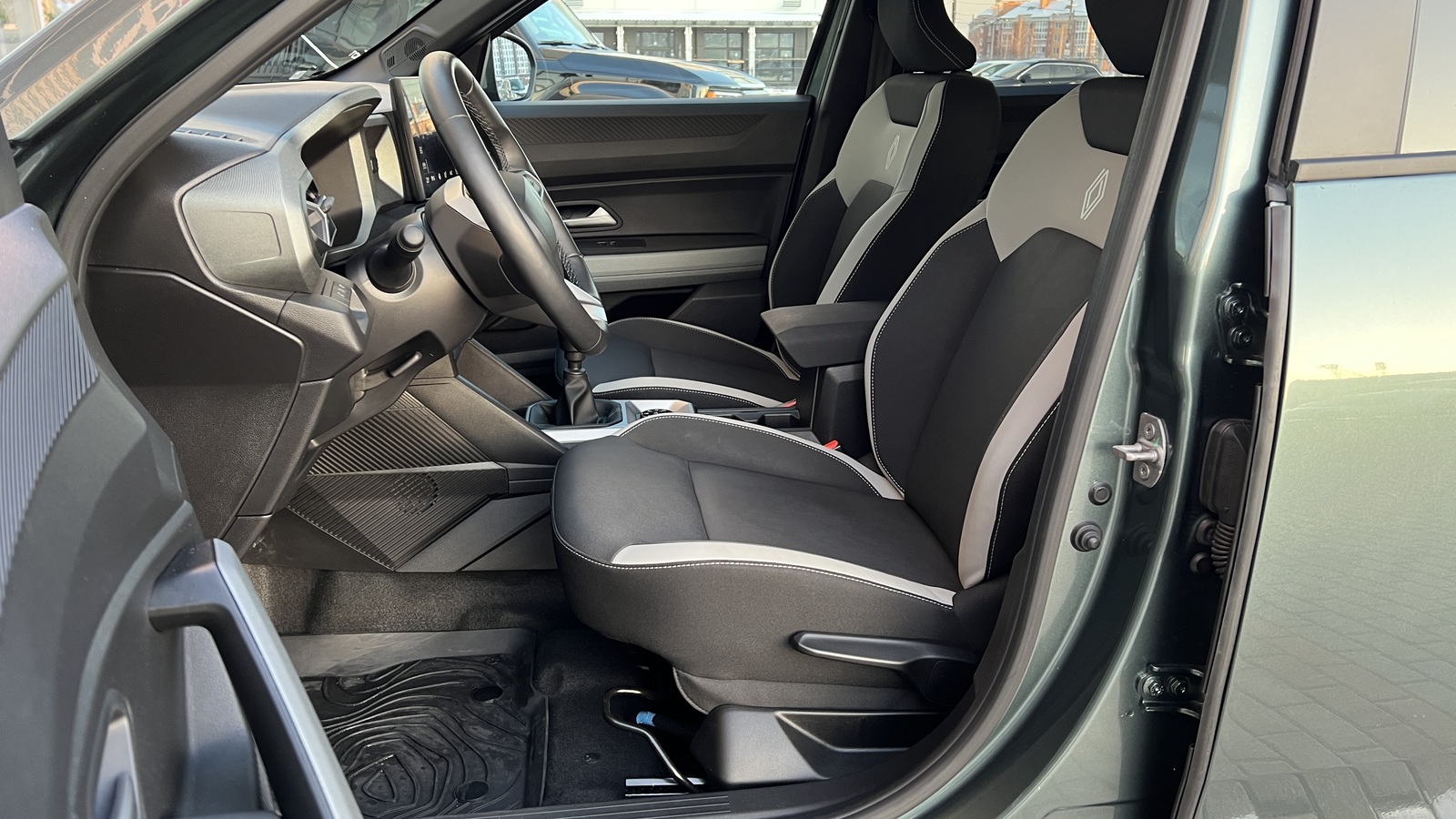 Інші авто RENAULT DUSTER 2024 року з пробігом 11473 км, Хетчбек, Тойота Центр Чернігів "Соллі-Плюс", м.Чернігів - 1095000 ГРН | Фото № 12