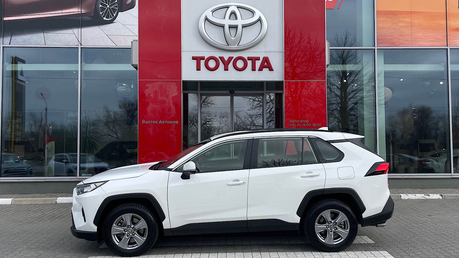 Toyota RAV4 2023 року, Універсал, Тойота Центр Запоріжжя "Восток Автомир", м.Запоріжжя | Фото № 3 Toyota RAV4 2023 року з пробігом 33903 км, Універсал, Тойота Центр Запоріжжя "Восток Автомир", м.Запоріжжя - 1404000 ГРН | Фото № 3