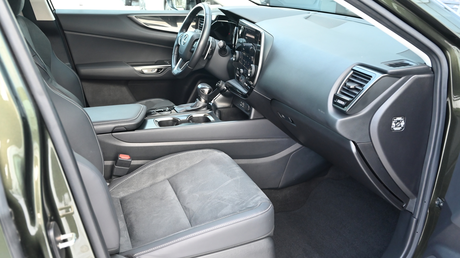 Lexus NX 2023 року, Універсал, Тойота Центр Київ "Сіті Плаза", м.Київ | Фото № 6 Lexus NX 2023 року з пробігом 23444 км, Універсал, Тойота Центр Київ "Сіті Плаза", м.Київ - 1730965 ГРН | Фото № 6