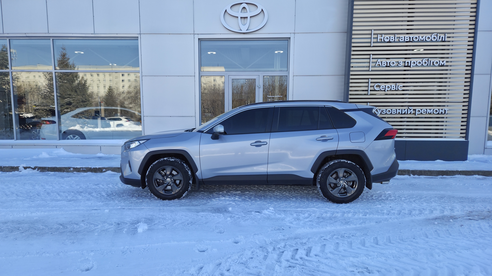 Toyota RAV4 2022 року, Універсал, Тойота Центр Кропивницький "Мотор - Олві", м.Кропивницький | Фото № 3 Toyota RAV4 2022 року з пробігом 74942 км, Універсал, Тойота Центр Кропивницький "Мотор - Олві", м.Кропивницький - 1200000 ГРН | Фото № 3