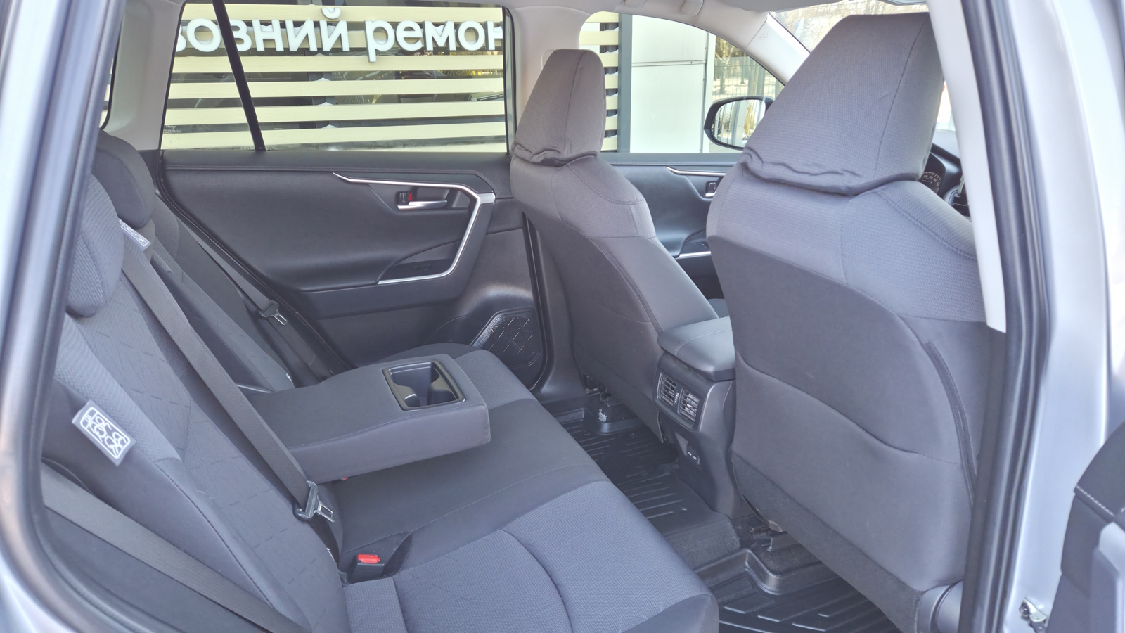 Toyota RAV4 2022 року, Універсал, Тойота Центр Кропивницький "Мотор - Олві", м.Кропивницький | Фото № 7 Toyota RAV4 2022 року з пробігом 74942 км, Універсал, Тойота Центр Кропивницький "Мотор - Олві", м.Кропивницький - 1200000 ГРН | Фото № 7