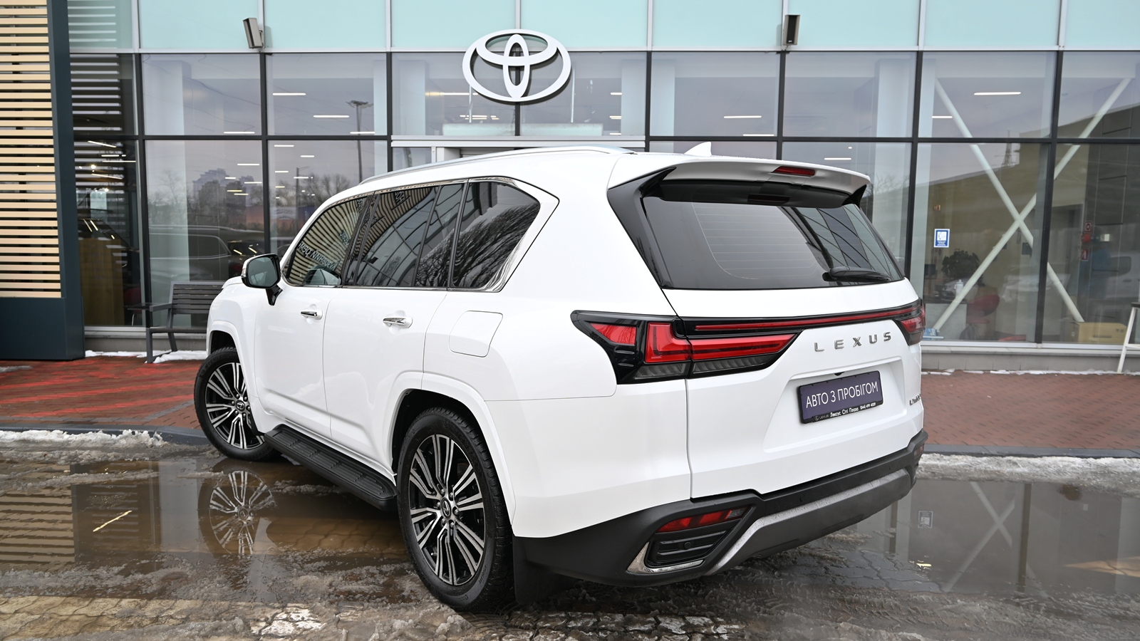 Lexus LX 2022 року з пробігом 47501 км, Універсал, Тойота Центр Київ "Сіті Плаза", м.Київ - 4579200 ГРН | Фото № 2