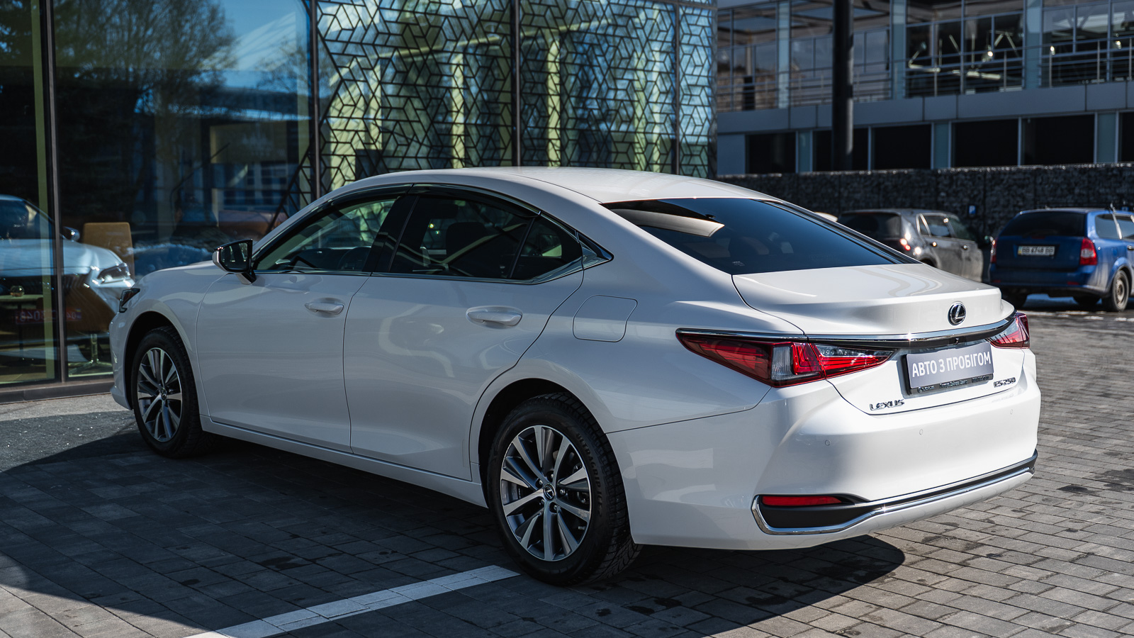 Lexus ES 2020 року з пробігом 67000 км, Седан, Лексус Дніпро, м.Дніпро - 1623750 ГРН | Фото № 2