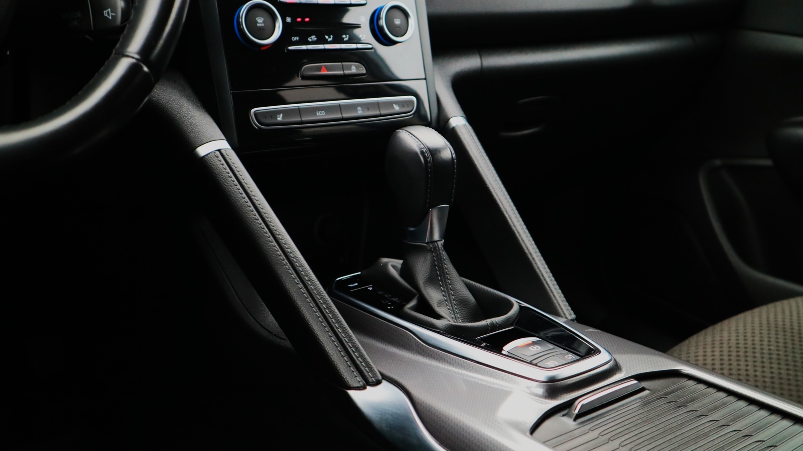 Інші авто RENAULT KOLEOS 2020 року з пробігом 84679 км, Універсал, Тойота Центр Київ "Автосаміт Укравто Столичне", м.Київ - 1021000 ГРН | Фото № 23