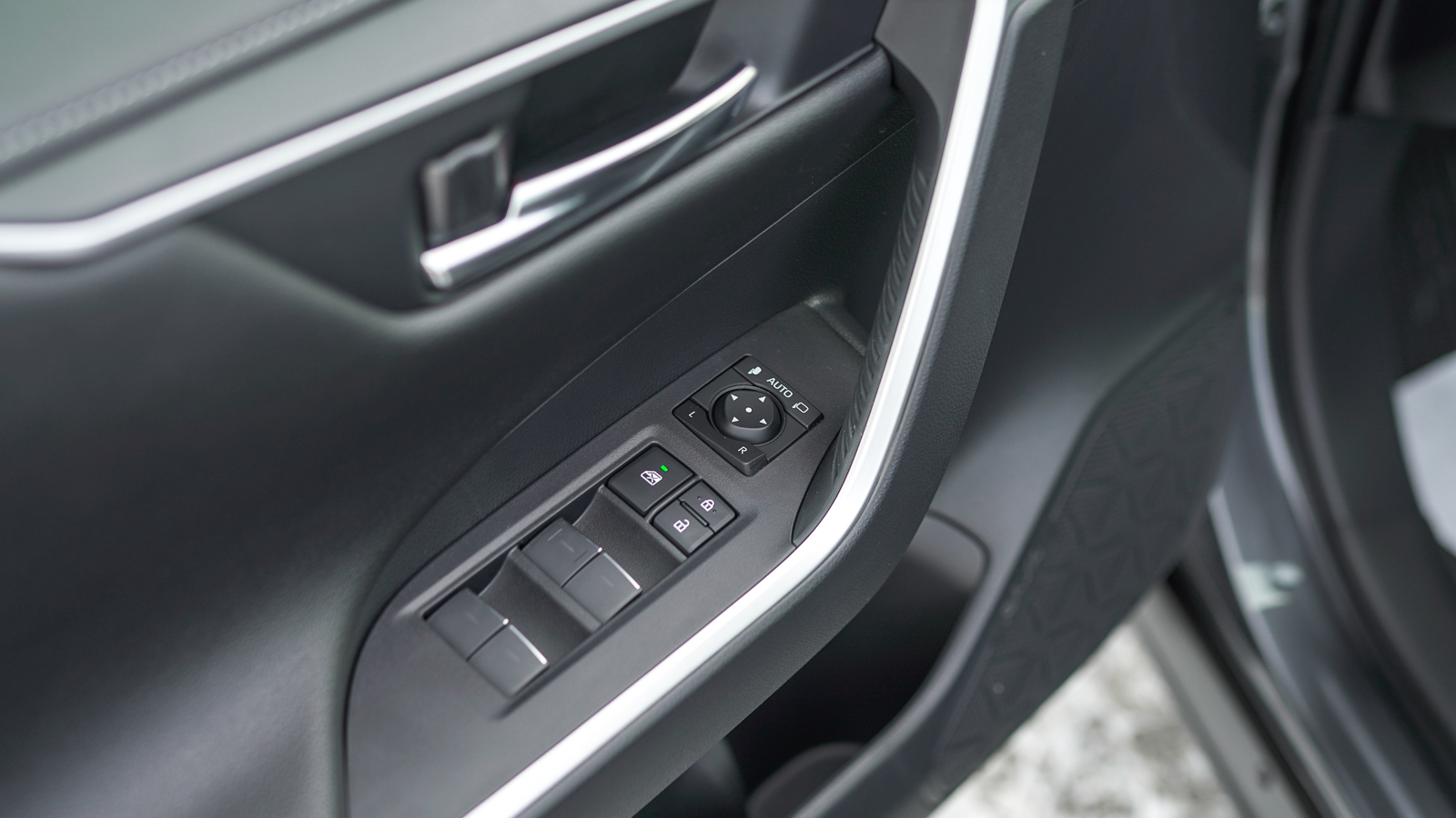 Toyota RAV4 2023 року, Універсал, Тойота Центр Львів "Діамант", м.Львів | Фото № 12 Toyota RAV4 2023 року з пробігом 13201 км, Універсал, Тойота Центр Львів "Діамант", м.Львів - 1392000 ГРН | Фото № 12