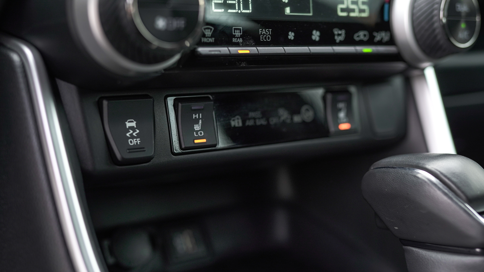 Toyota RAV4 2023 року, Універсал, Тойота Центр Львів "Діамант", м.Львів | Фото № 24 Toyota RAV4 2023 року з пробігом 13201 км, Універсал, Тойота Центр Львів "Діамант", м.Львів - 1392000 ГРН | Фото № 24