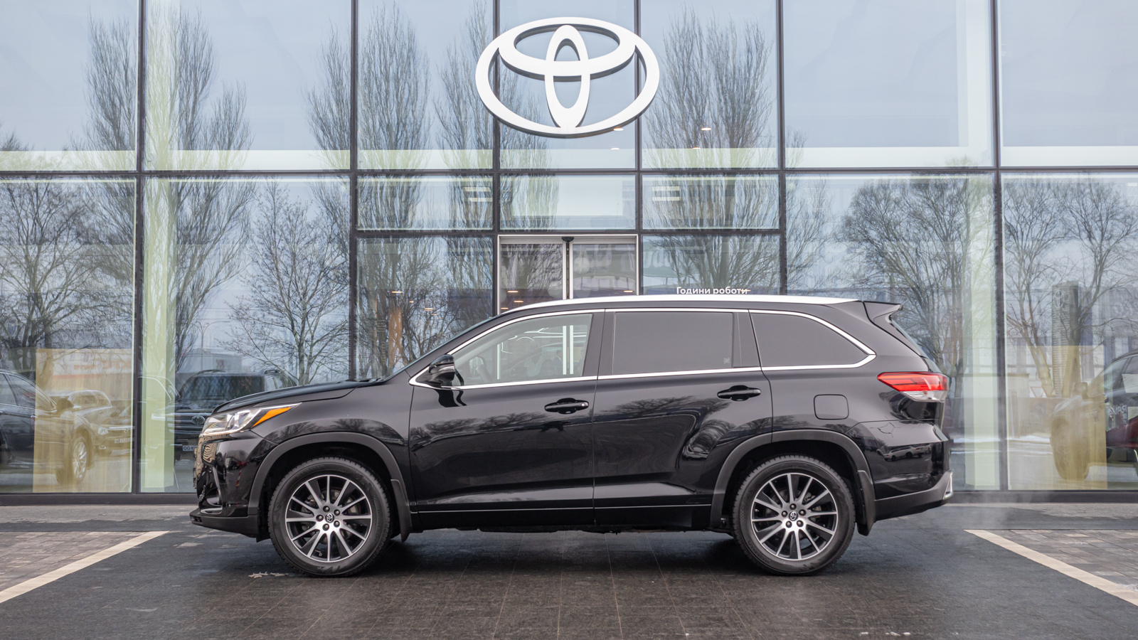 Toyota HIGHLANDER 2019 року з пробігом 206323 км, Універсал, Тойота Центр Дніпро "Алмаз Мотор" на Запорізькому шосе, м.Дніпро - 1188000 ГРН | Фото № 3