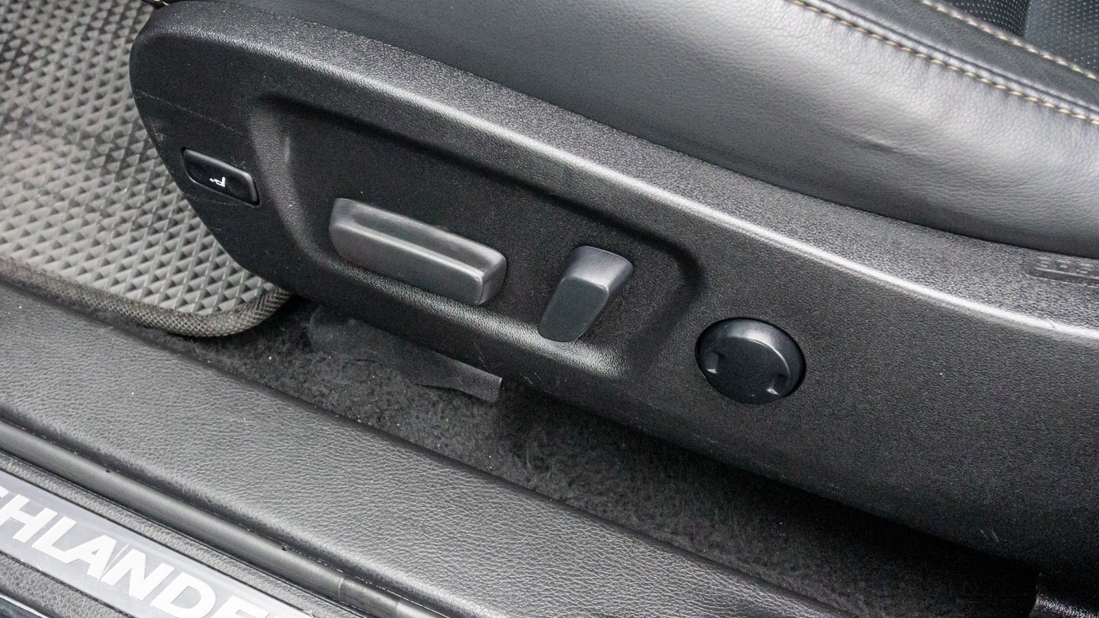 Toyota HIGHLANDER 2019 року з пробігом 206323 км, Універсал, Тойота Центр Дніпро "Алмаз Мотор" на Запорізькому шосе, м.Дніпро - 1188000 ГРН | Фото № 23