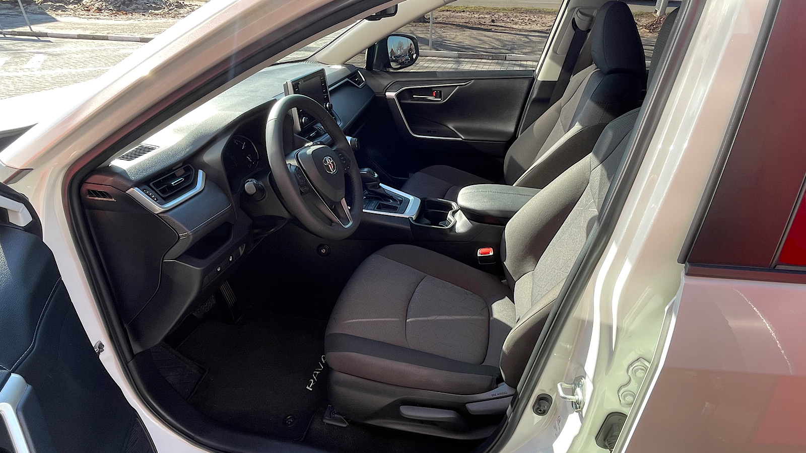 Toyota RAV4 2019 року, Універсал, Тойота Центр Запоріжжя "Восток Автомир", м.Запоріжжя | Фото № 12 Toyota RAV4 2019 року з пробігом 51000 км, Універсал, Тойота Центр Запоріжжя "Восток Автомир", м.Запоріжжя - 1125757 ГРН | Фото № 12