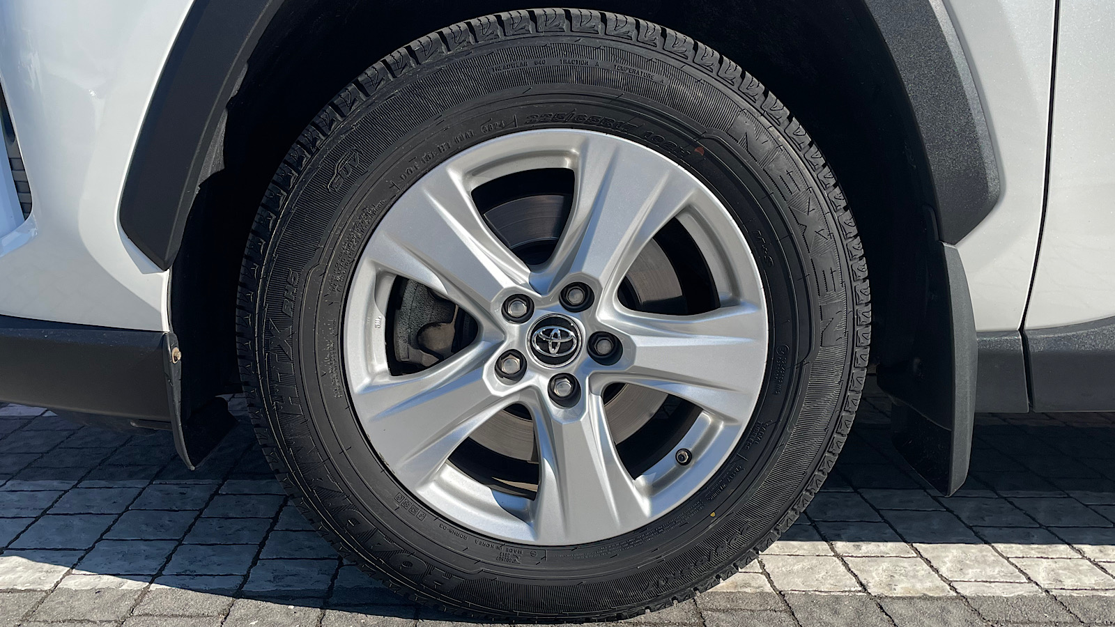 Toyota RAV4 2019 року, Універсал, Тойота Центр Запоріжжя "Восток Автомир", м.Запоріжжя | Фото № 16 Toyota RAV4 2019 року з пробігом 51000 км, Універсал, Тойота Центр Запоріжжя "Восток Автомир", м.Запоріжжя - 1125757 ГРН | Фото № 16