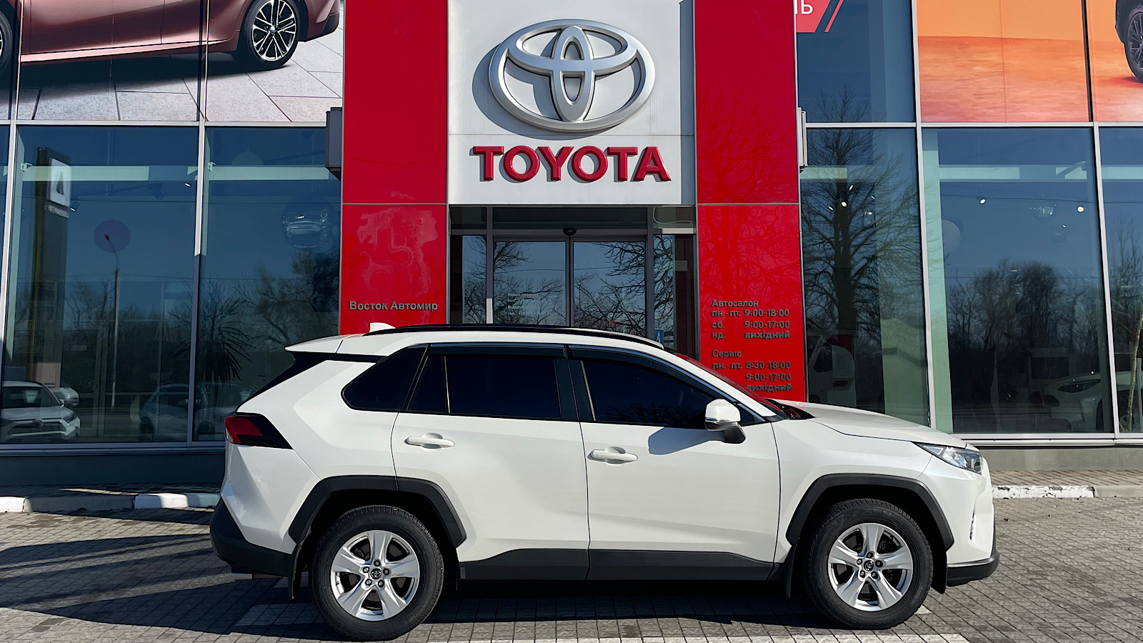 Toyota RAV4 2019 року, Універсал, Тойота Центр Запоріжжя "Восток Автомир", м.Запоріжжя | Фото № 17 Toyota RAV4 2019 року з пробігом 51000 км, Універсал, Тойота Центр Запоріжжя "Восток Автомир", м.Запоріжжя - 1125757 ГРН | Фото № 17