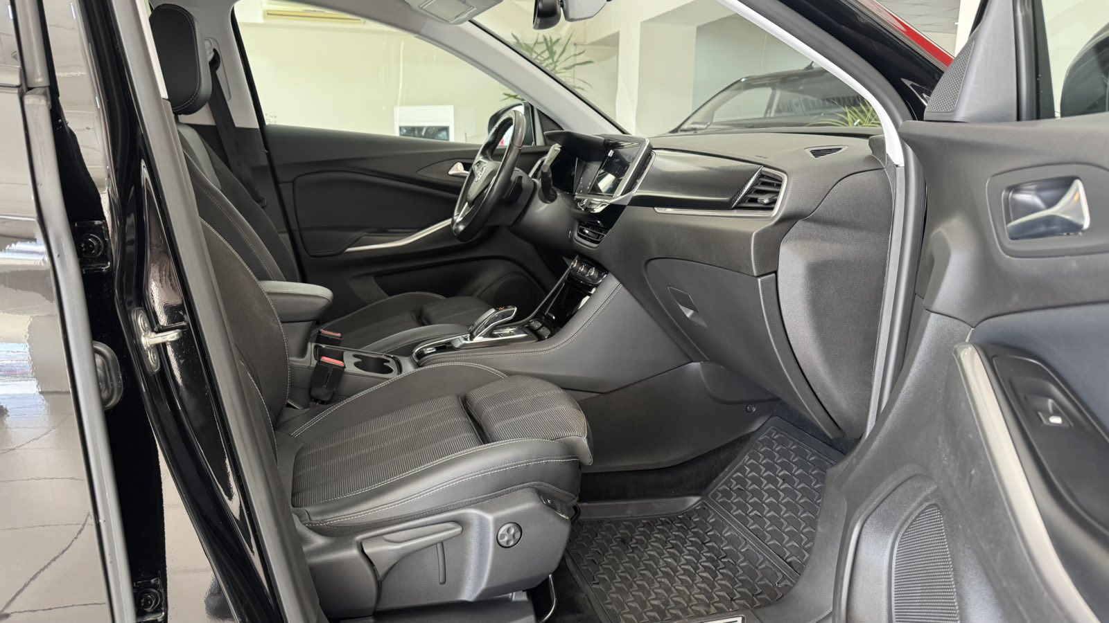 Інші авто OPEL Grandland X 2023 року з пробігом 50250 км, Універсал, Тойота Центр Ужгород "Карат Мотор", м.Ужгород - 970000 ГРН | Фото № 6