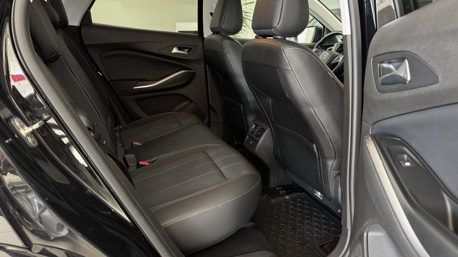 Інші авто OPEL Grandland X 2023 року з пробігом 50250 км, Універсал, Тойота Центр Ужгород "Карат Мотор", м.Ужгород - 970000 ГРН | Фото № 7