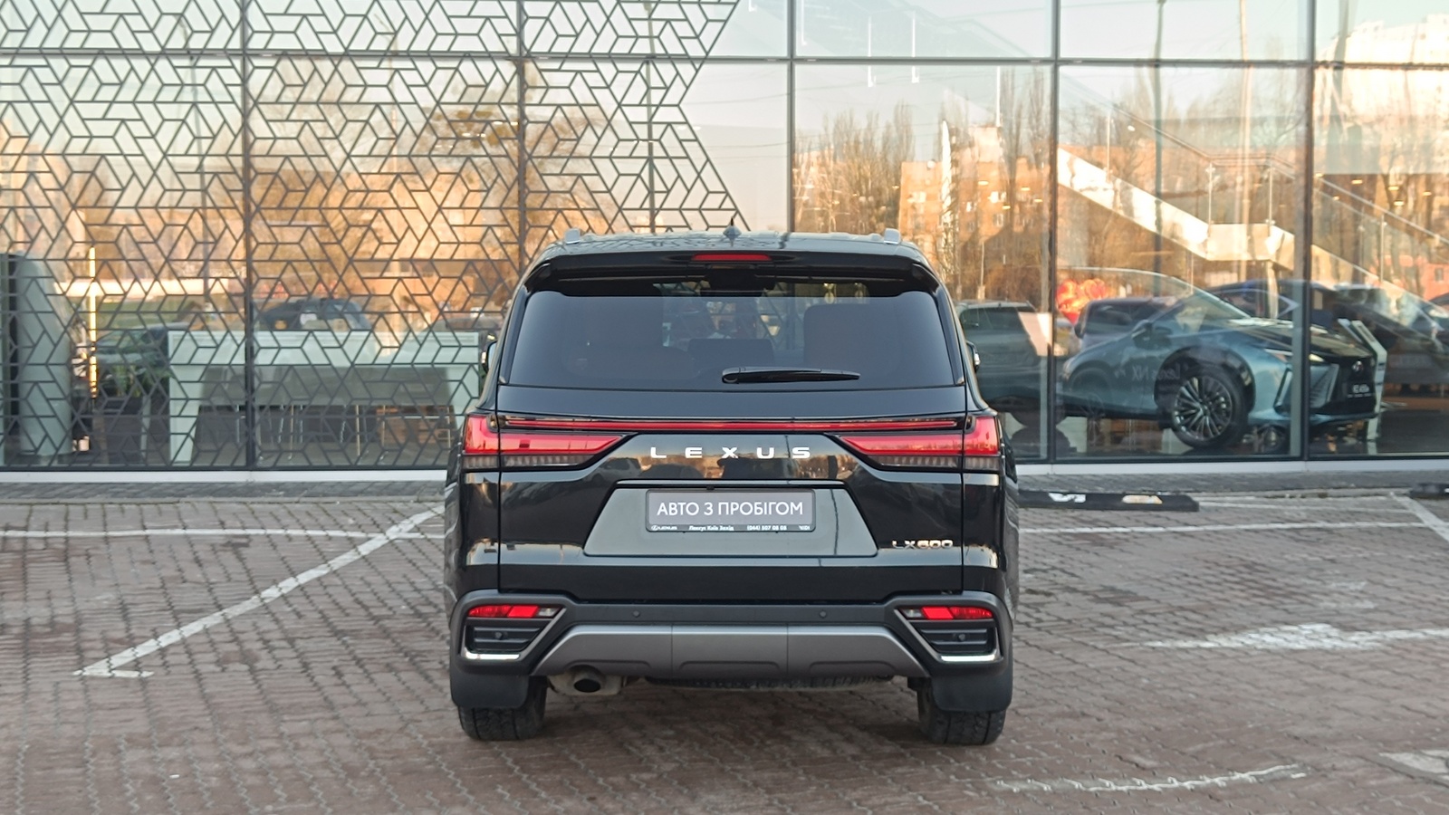 Lexus LX 2023 року з пробігом 77002 км, Універсал, Лексус Київ Захід, м.Київ - 5100000 ГРН | Фото № 4