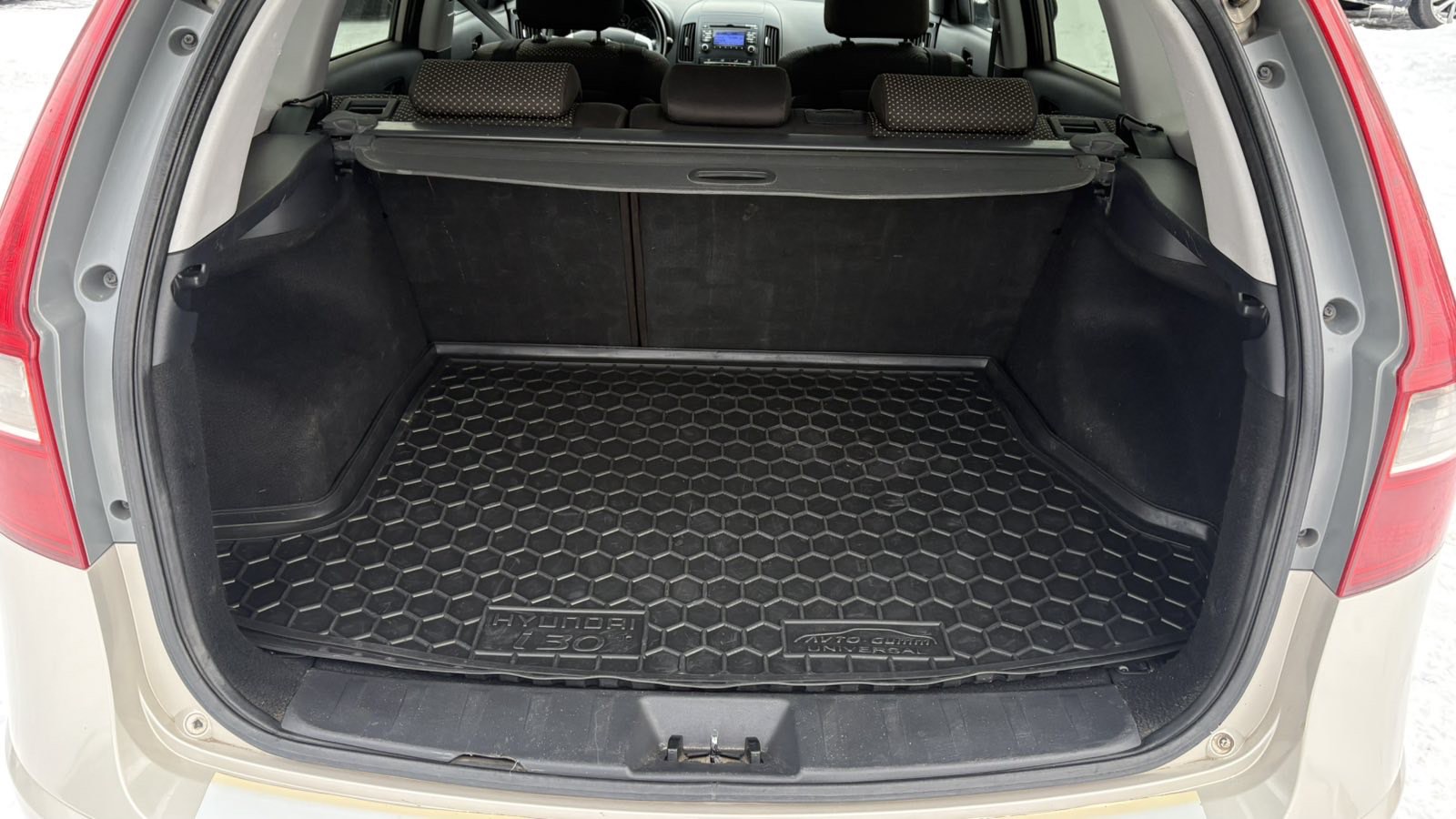 Інші авто HYUNDAI I30 2011 року з пробігом 201401 км, Універсал, Тойота Центр Київ "Автосаміт Укравто", м.Київ - 330000 ГРН | Фото № 10