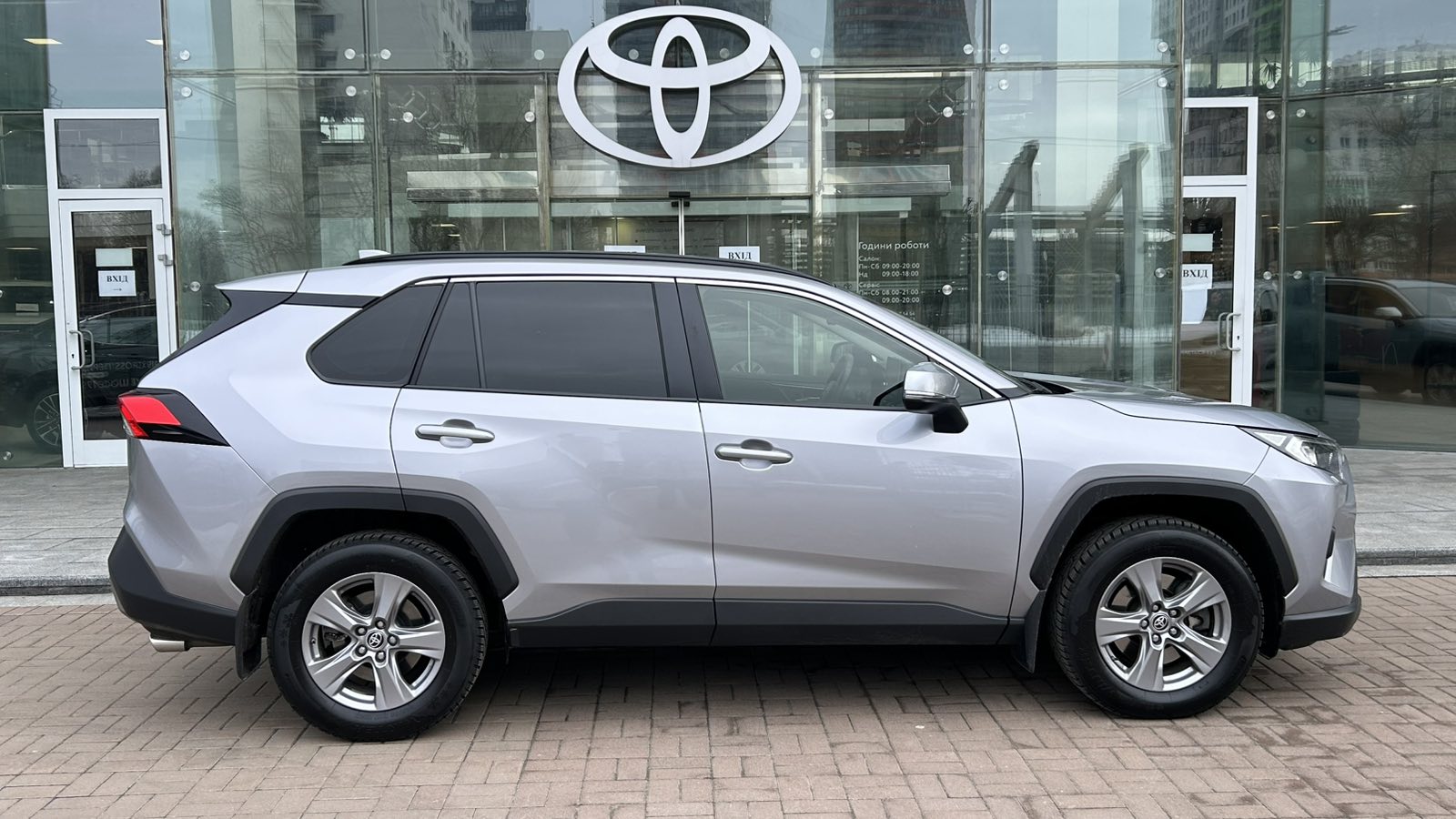 Toyota RAV4 2023 року з пробігом 33565 км, Універсал, Тойота Центр Київ "Автосаміт Укравто", м.Київ - 1495000 ГРН | Фото № 16