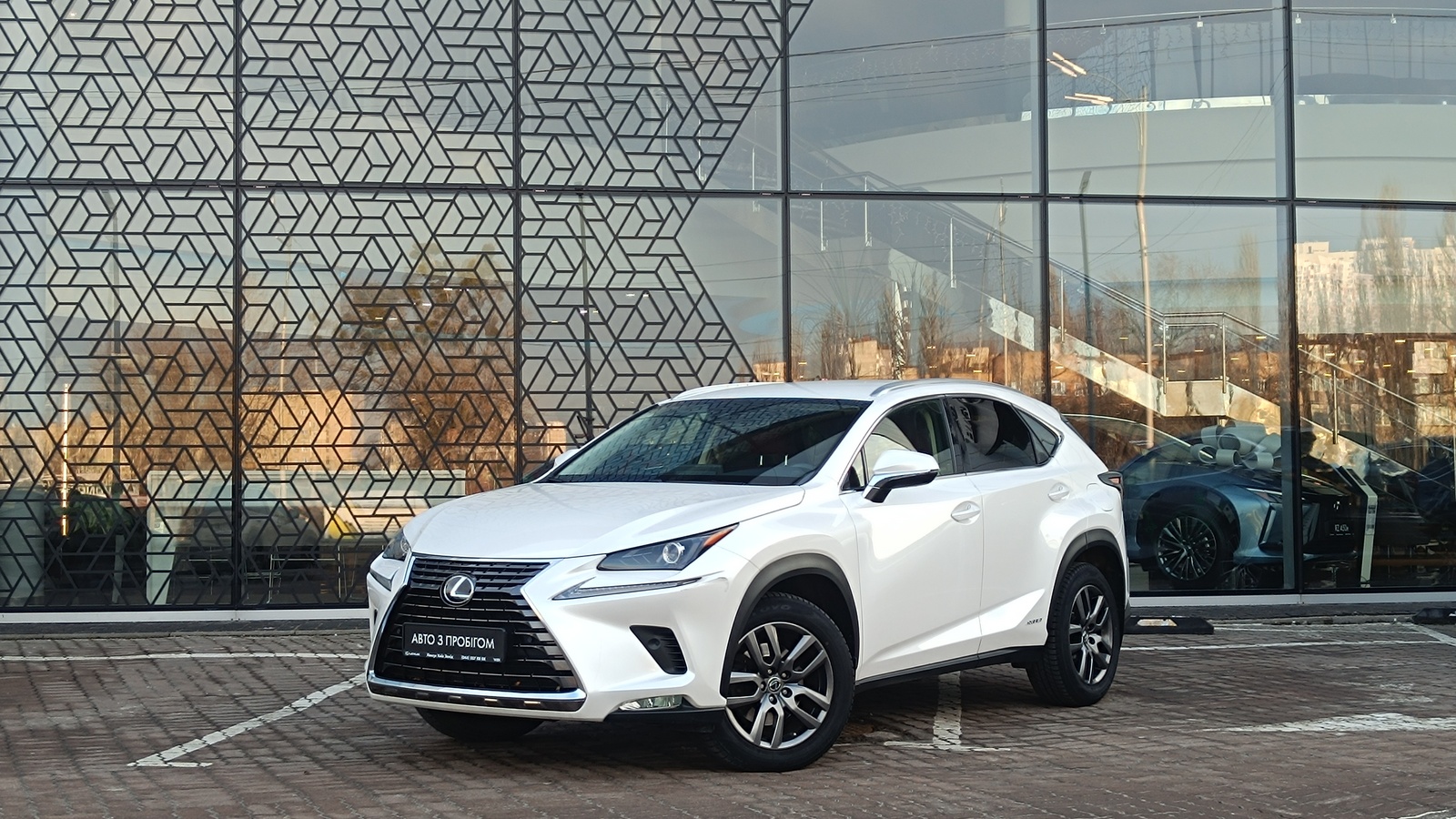 Lexus NX 2019 року з пробігом 59631 км, Універсал, Лексус Київ Захід, м.Київ - 1256000 ГРН | Фото № 1