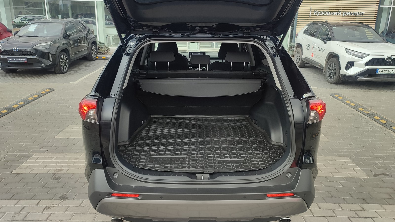 Toyota RAV4 2020 року, Універсал, Тойота Центр Київ "ВіДі Автострада", м.Київ | Фото № 10 Toyota RAV4 2020 року з пробігом 112516 км, Універсал, Тойота Центр Київ "ВіДі Автострада", м.Київ - 1105000 ГРН | Фото № 10