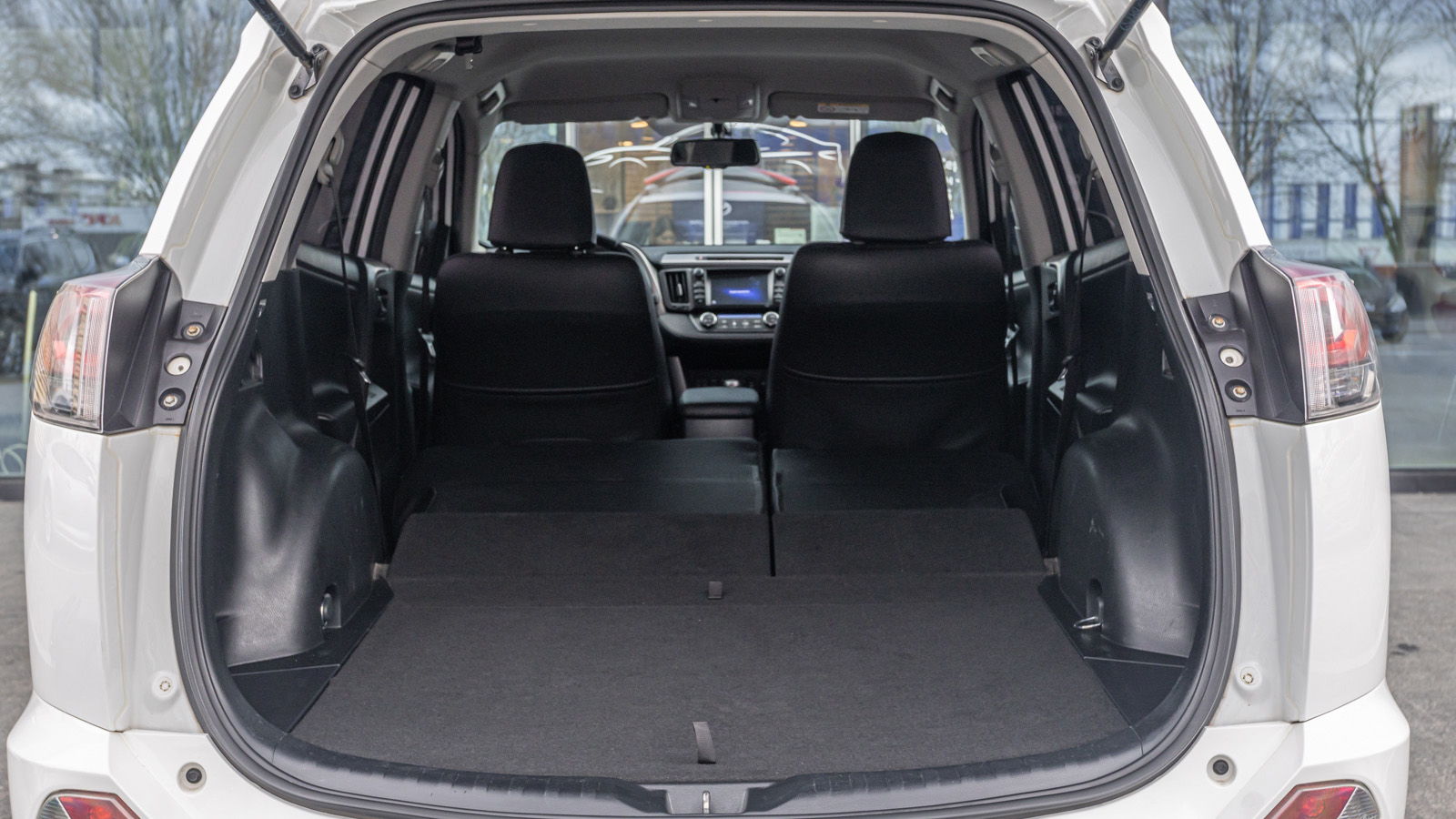 Toyota RAV4 2016 року з пробігом 177583 км, Універсал, Тойота Центр Дніпро "Алмаз Мотор" на Запорізькому шосе, м.Дніпро - 925000 ГРН | Фото № 12