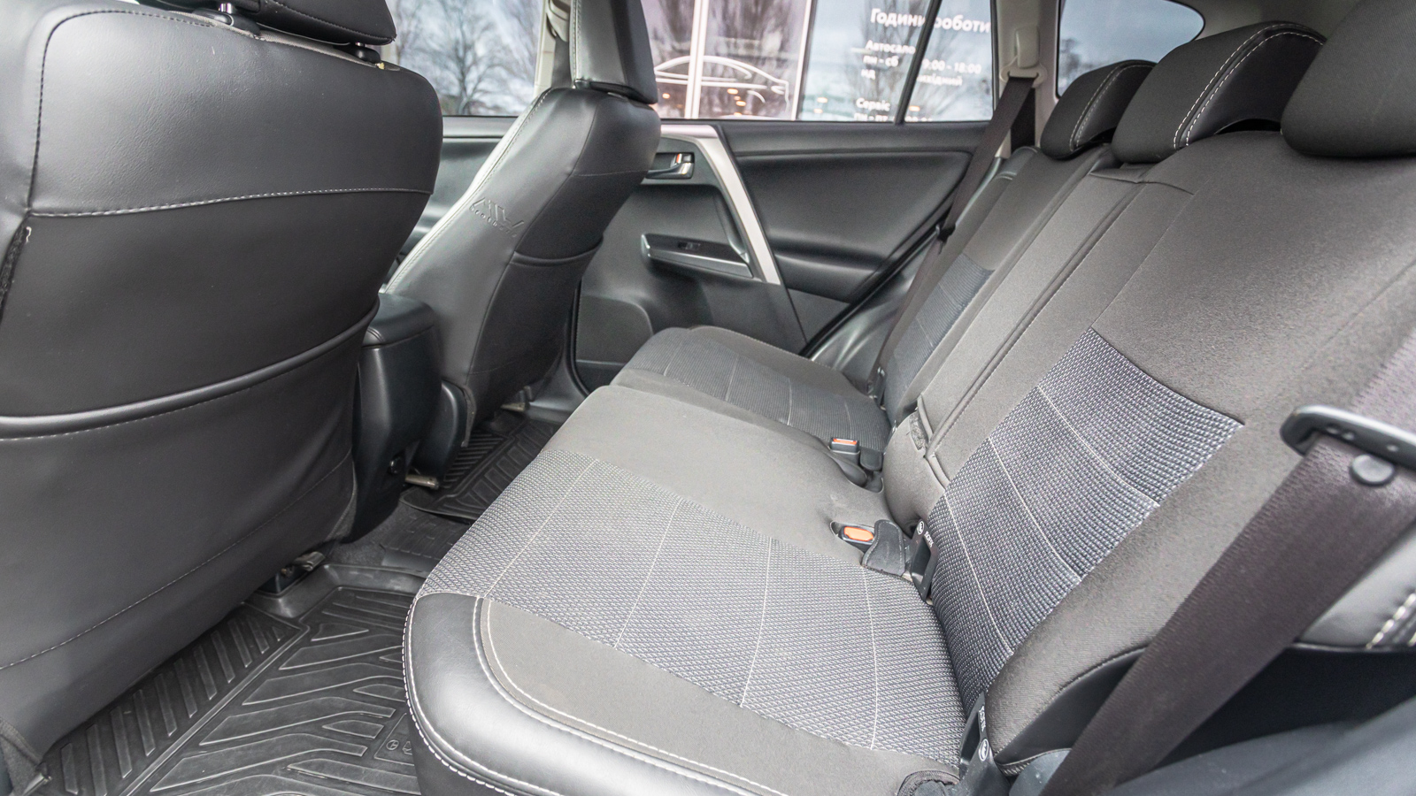 Toyota RAV4 2016 року з пробігом 177583 км, Універсал, Тойота Центр Дніпро "Алмаз Мотор" на Запорізькому шосе, м.Дніпро - 925000 ГРН | Фото № 13