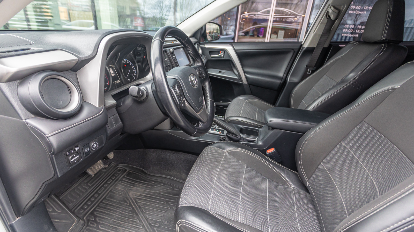 Toyota RAV4 2016 року з пробігом 177583 км, Універсал, Тойота Центр Дніпро "Алмаз Мотор" на Запорізькому шосе, м.Дніпро - 925000 ГРН | Фото № 14